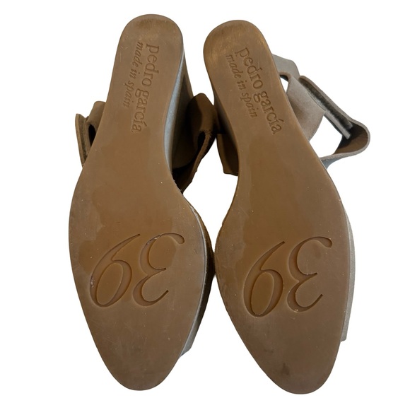 Pedro Garcia Gray Suede Leather Peep Toe Wedge Sandals, Sz EU 39 (US Sz 9) - Picture 13 of 14